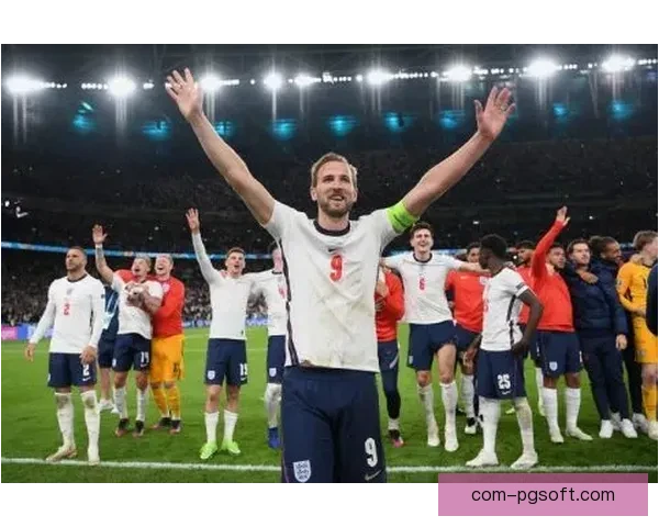 西班牙队凭借2-1战胜英格兰勇夺2024年欧洲杯冠军实现历史性胜利